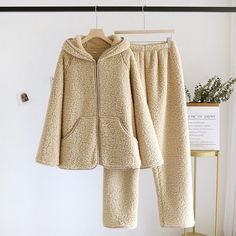 Cozy Autumn/Winter Coral Fleece Pajamas for Couples – Thick, Warm Lamb Fleece Homewear Set Suitable for Outdoors