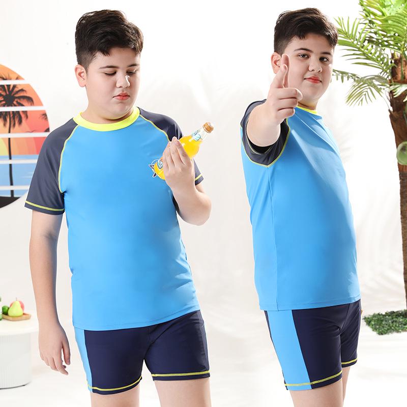 

Комплект раздельного купальника для мальчика большого размера - Средний и Большой 190