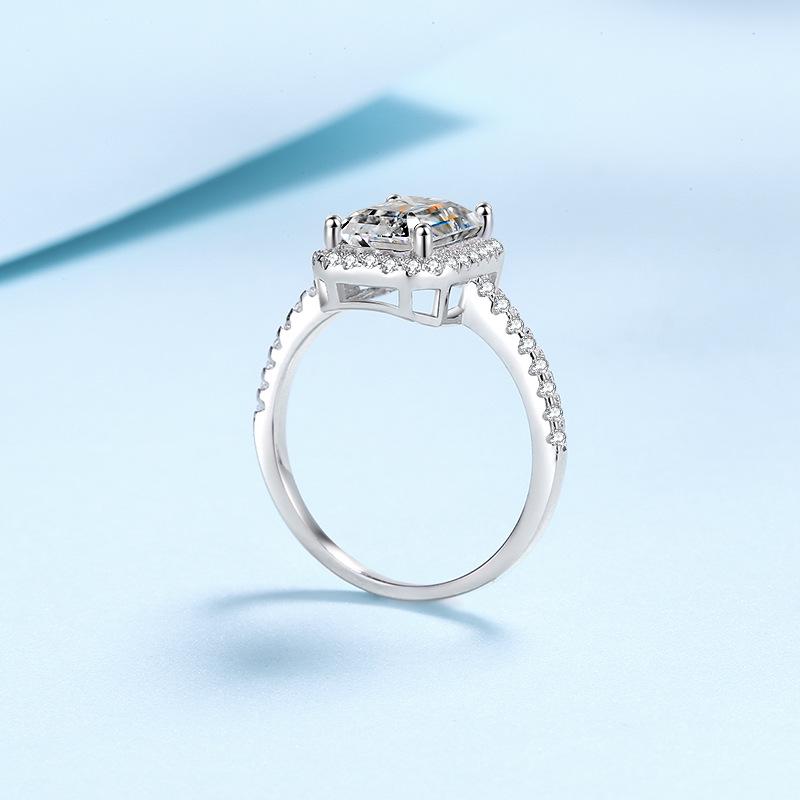 925 Sterling Silver Women's Irregular Rectangle Moissanite Ring, PT950 Gold-Plated, Light Luxury Niche Diamond Design.
