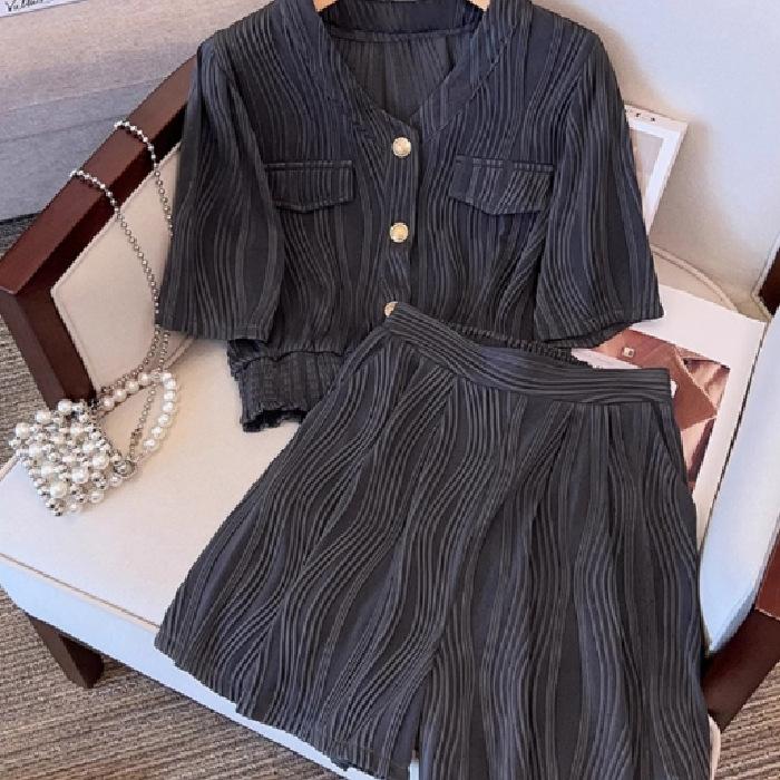 Textured Fashionable Short-sleeved Suit for Women Summer Loose Wide-leg Short Casual Pants Two-piece Set