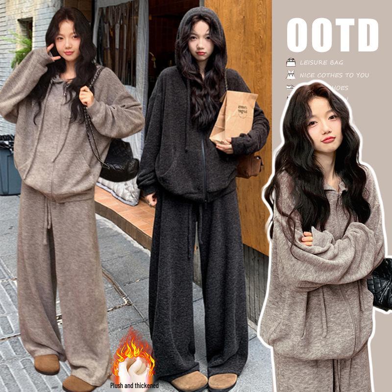 

Maternity Terry Knit Color Block Velvet Thick Set with Hooded Cardigan & Floor-Length Pants Large
