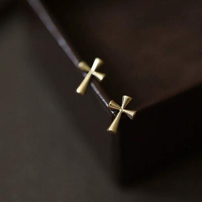 S925 Sterling Silver Stud Earrings Glossy Gothic Style Cross Light Luxury Personalized Niche Design Earrings