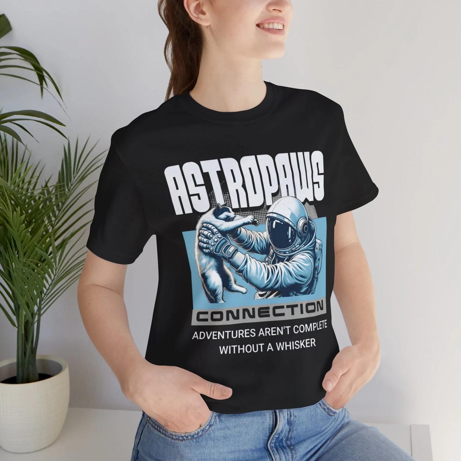 Astronaut Connection Graphic Tee | Space Helmet Illustration Unisex T Shirt L