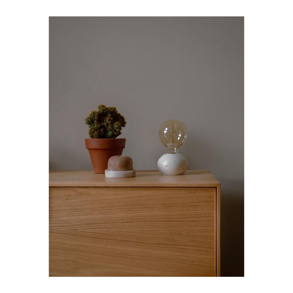 Studio Yabu - Charmy Globe Lamp - Rustic Bulbs