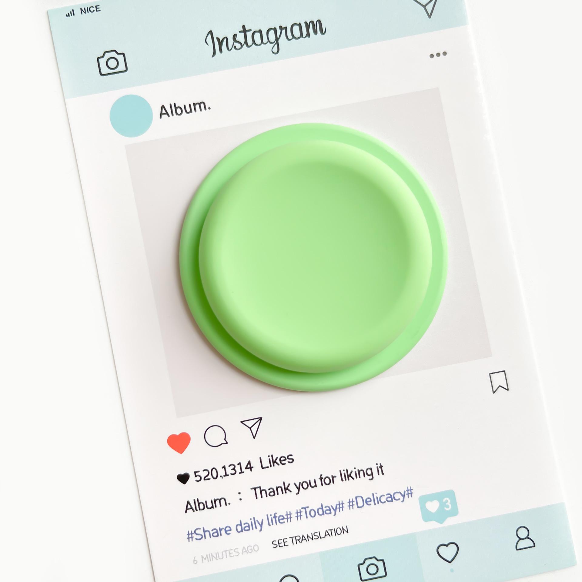 Versatile Macaron Magnetic Airbag Holder Detachable Silicone Telescopic Phone Case