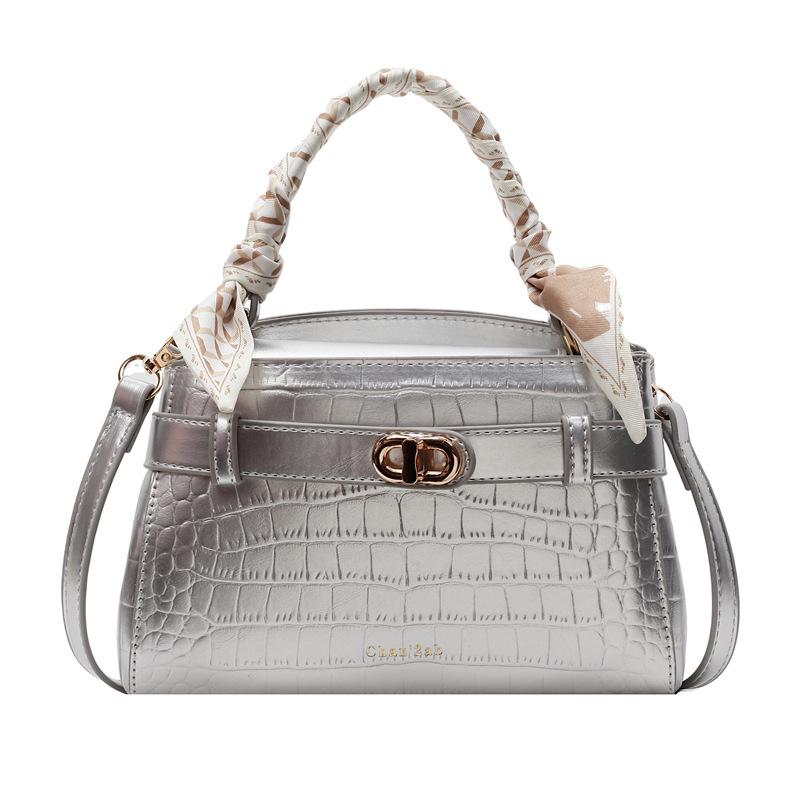 

Fashion Handbag Women s New Versatile Commuter Shoulder Messenger Bag серебряный