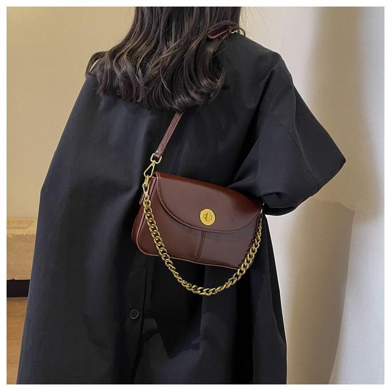 Ielgy Retro Flap Bag All-Match Crossbody Small Square Bag