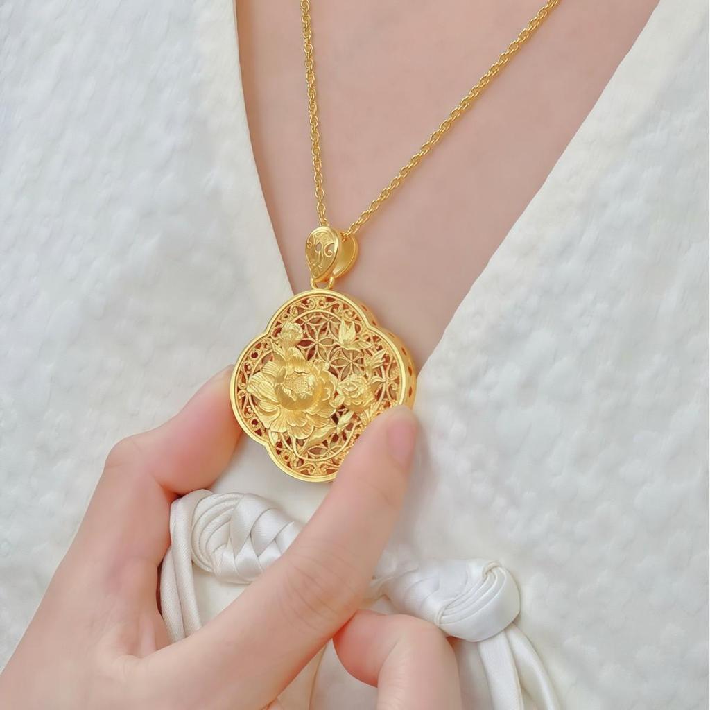 Double-Sided Chinese Peony & Four-Leaf Clover Gold-Plated Necklace