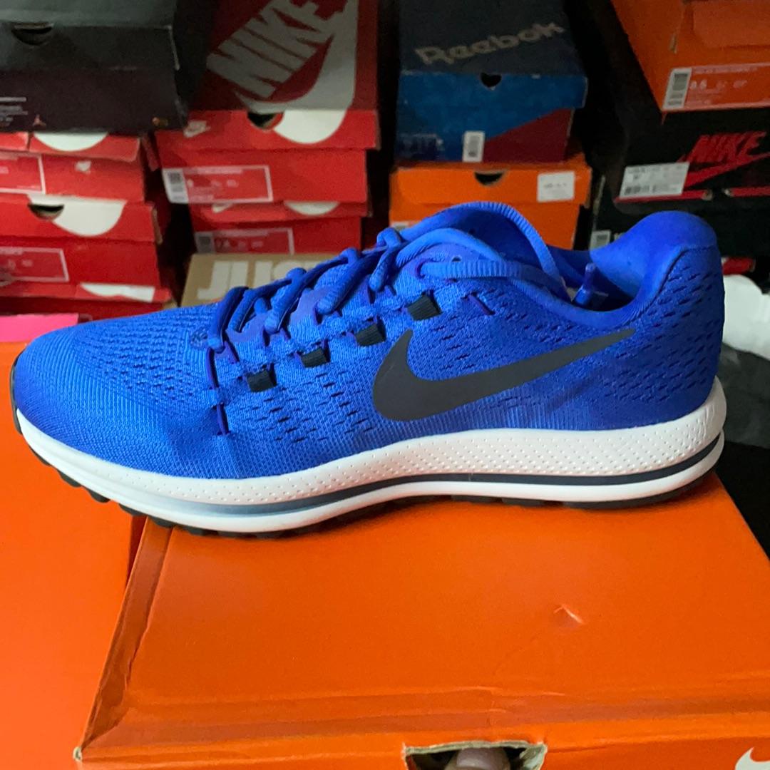 

кроссовки Nike Air Zoom Vomero 12 Running shoes Men 863762-407