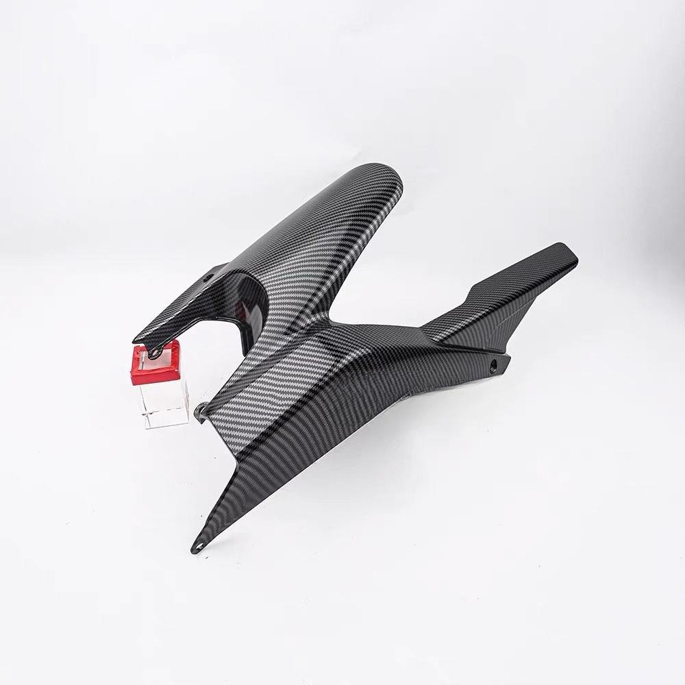 For CFMOTO 675SR Moto Modified Chain Cover Rear Mudguard Carbon Fiber Pattern Protective Cover Shell Chain Box Accessories