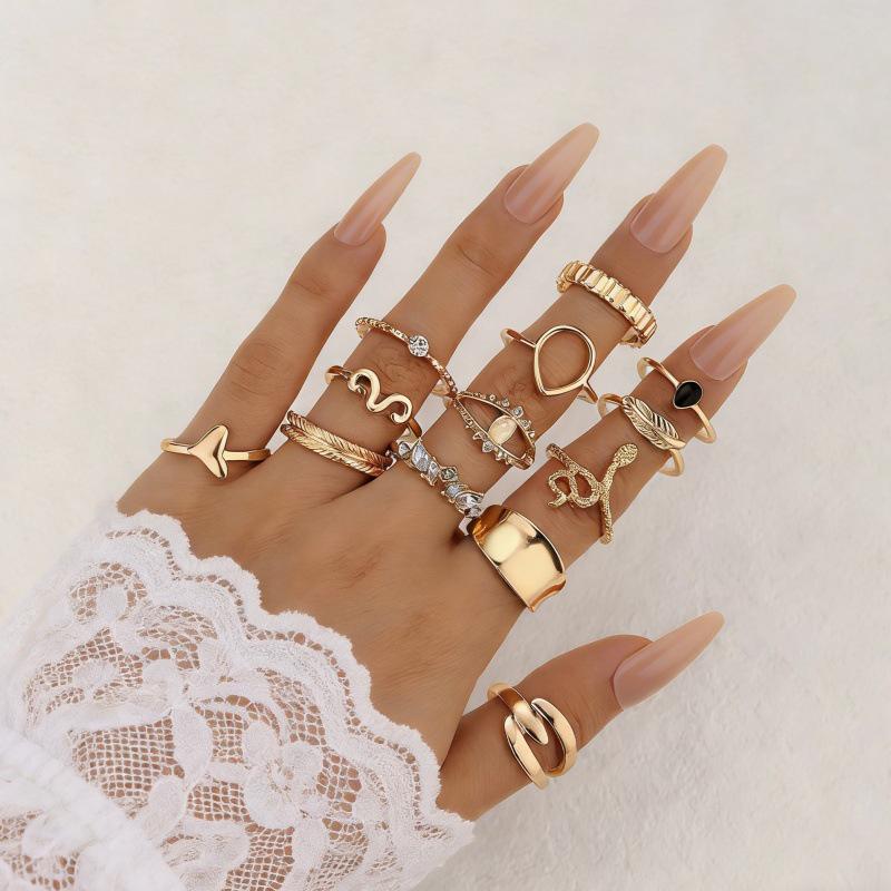 Snake-shaped Rhinestone Multi-joint Ring Set: Geometric Hollow Design for Women