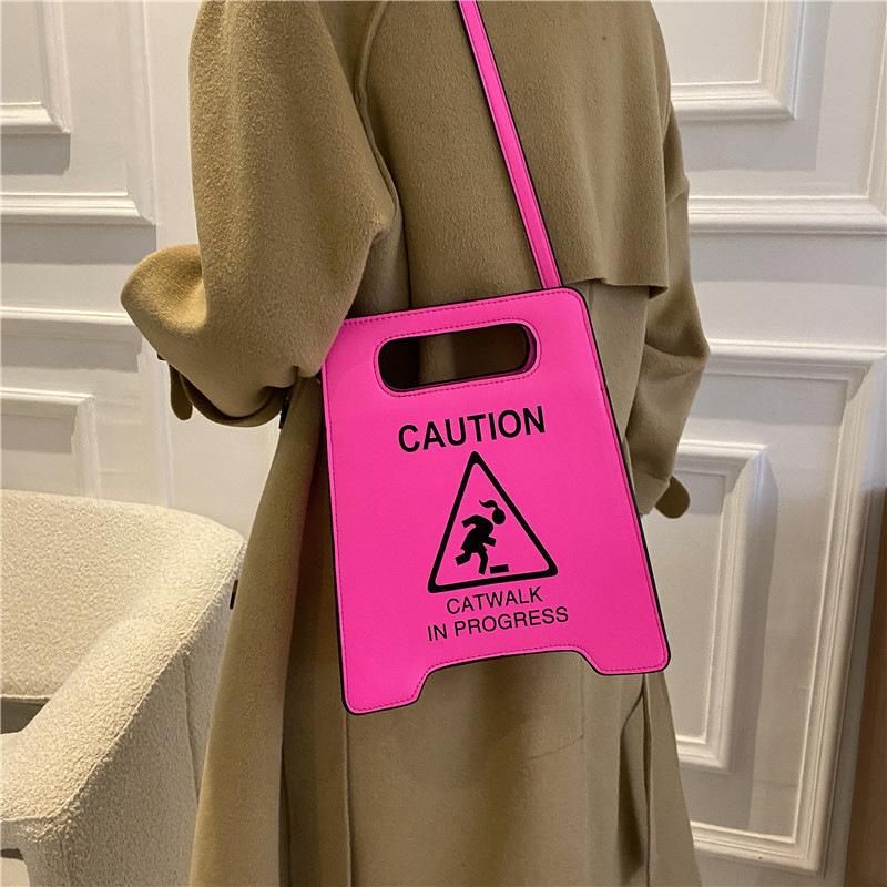 

Pu foreign trade 2025 European and American fashion creativity spoof personalized parking signs prohibit driving fashion hip-hop messenger bag women рожевий