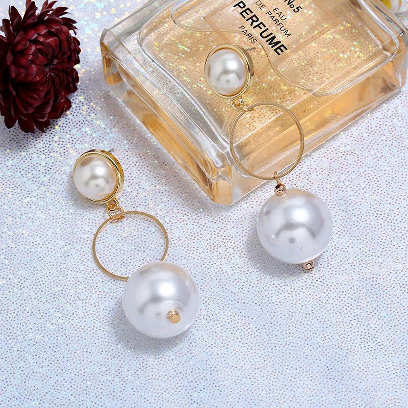 Retro personality pearl long stud earrings female versatile simple Internet celebrity temperament earrings fashion trendy earrings