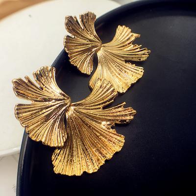Mode Geometrisch Goudkleur Ginkgo Biloba Bladvorm Hangende Oorbel Creatieve Persoonlijkheid Eenvoudig Punk Vrouw Hangende Oorbel Sieraden