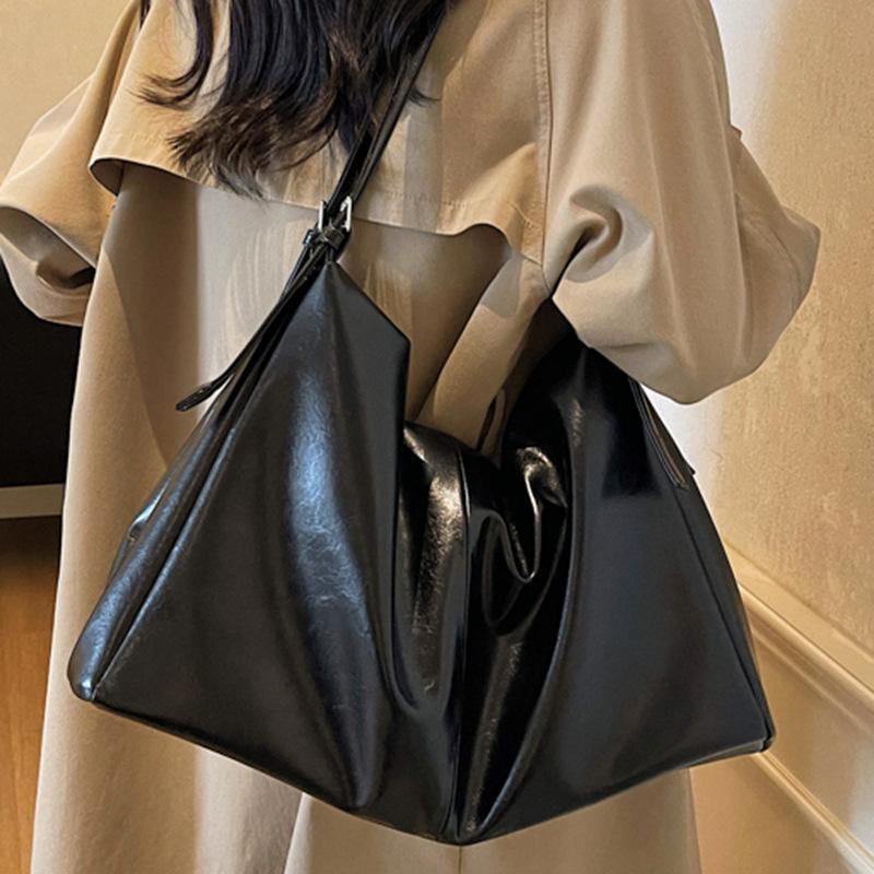 Retro Commuter Bag Women's Bag 2025 Autumn New Trend Fashion Shoulder Tote Bag Large Capacity Armpit Bag