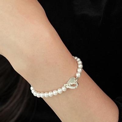 BELLOOGGI Heart Pendant Pearl Bracelet