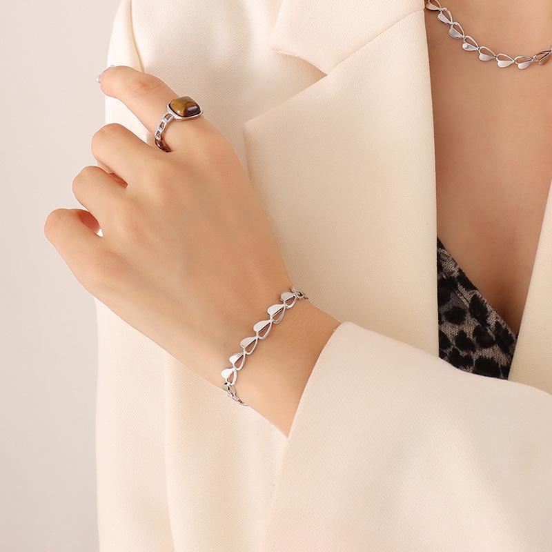 Fashion Versatile Accessories, Niche Design Small Waist Hollow Peach Heart Necklace Bracelet Jewelry Set