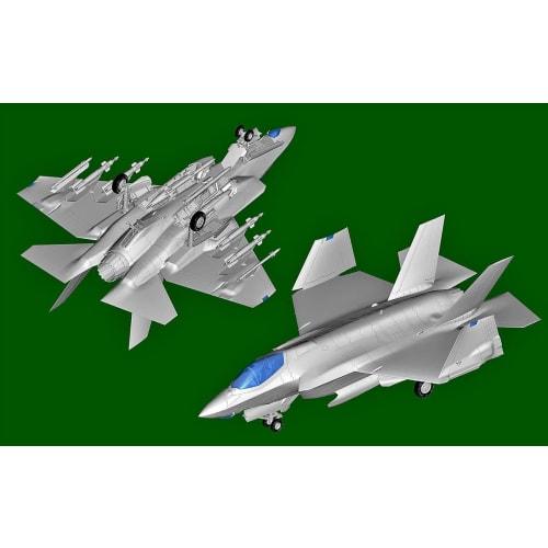 INTERALLIED Trumpeter 1/32 scale US Navy F-35C Lightning plastic model kit, model 03230, molded color
