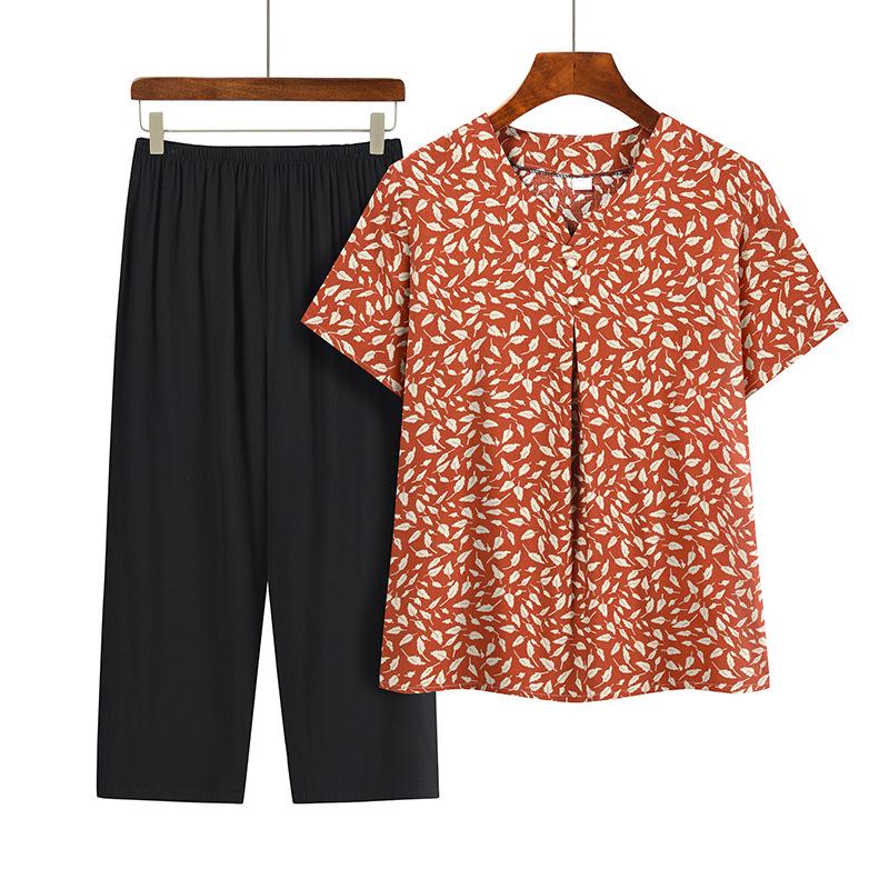 Summer Print Two-Piece Set for Middle-Aged and Elderly Women: Short-Sleeved Top and Grandma Style Outfit