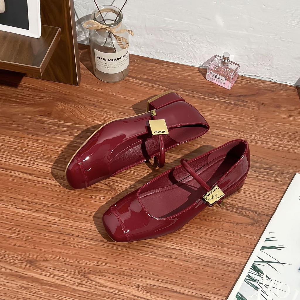 2025 spring and summer new French retro light mouth high heels women wear high-end sense versatile Mary Jane single shoes women