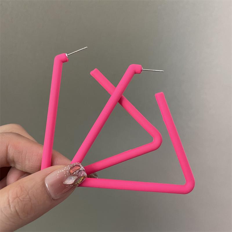 New Color-expanding Triangular Rubber Paint Texture Personalized Earrings for Women