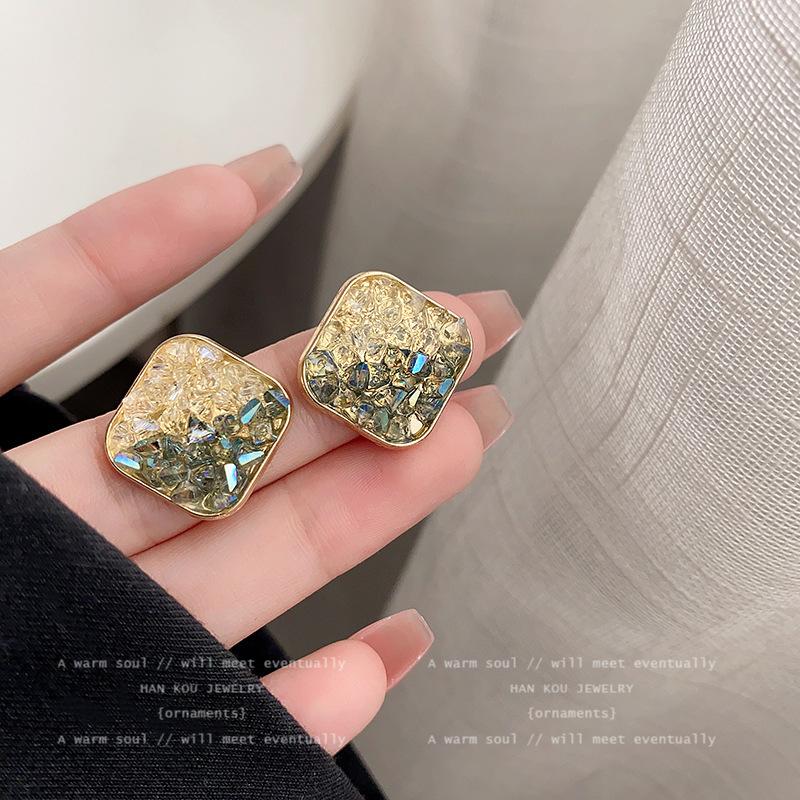 Exquisite Zircon Earrings for Women, Light Luxury, Versatile, Elegant, High-end Feel, Niche Design Style Earrings