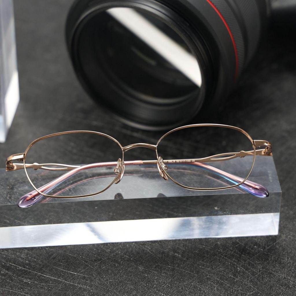 Unisex M6717S Titanium & Acetate Retro Eyeglass Frame – Prescription-friendly for Nearsightedness