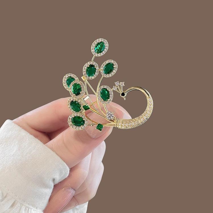 Элегантная брошь «Павлин»: Винтажная Роскошная Булавка-Корсаж для Женских Высококлассных Модных Аксессуаров