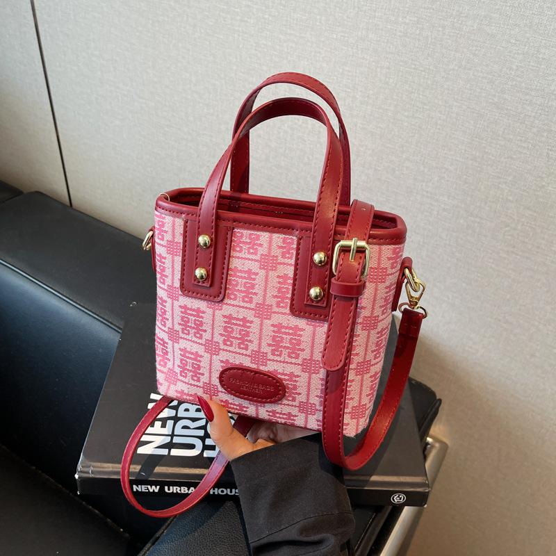 Bag women's spring and summer new contrasting color bucket bag casual red handbag embroidered women's bag wedding bag