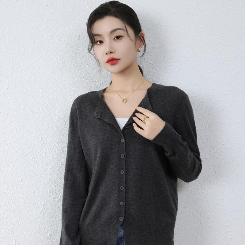 Autumn Women's Round Neck Wool Blend Cardigan Knitwear