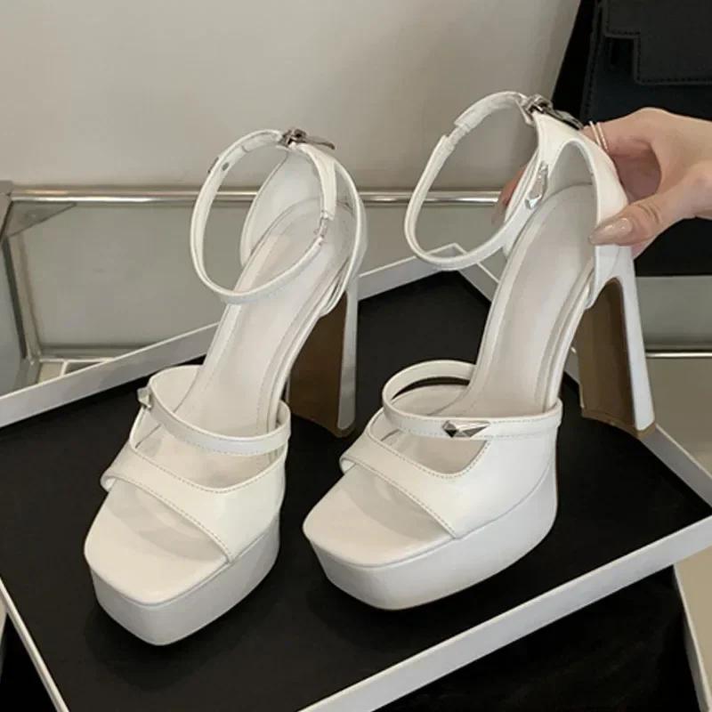Fashion Luxury Patent Leather Platform Sandals Women 2025 Summer Zip Cover Strap Design Chunky High Heels Elegant Banquet Dress Shoes
