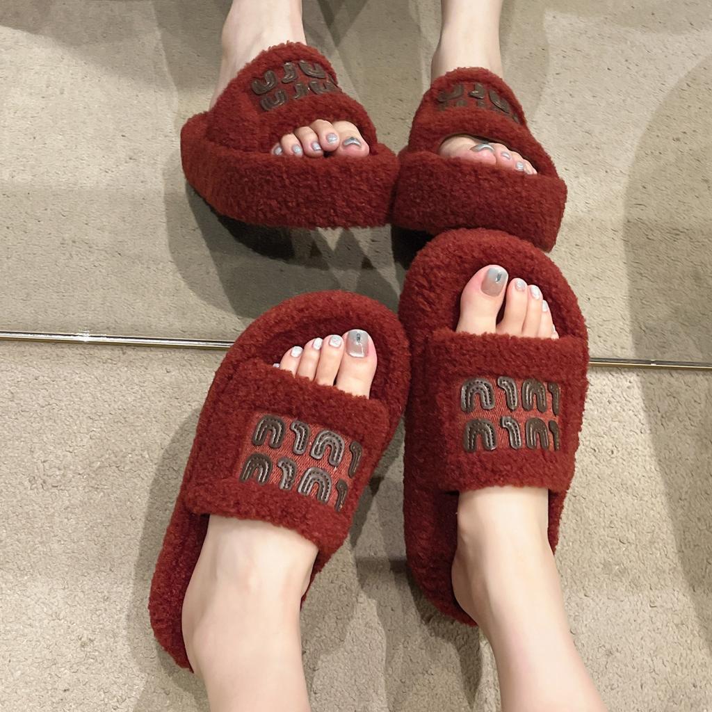 Popular Large Size Solid Color Outer Wear Fluffy Slippers Women's 2024 New Letter One-word Slippers Autumn and Winter Home Cotton Mop