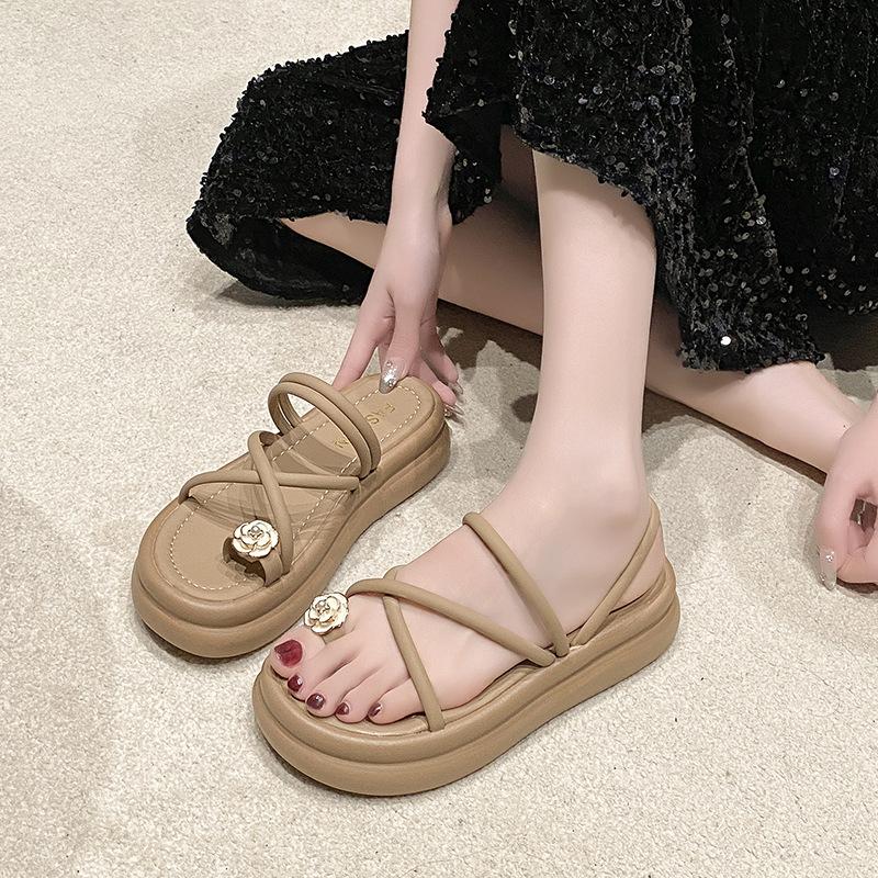 Butterfly Cover Toe Cool Slippers Women's Wear 2025 New Summer Versatile Flat-bottomed Vacation Casual Beach Flip-flops