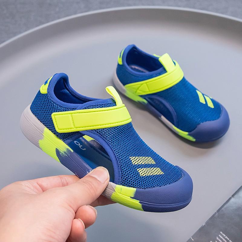 Kids Sport Sandals Boys Girls Soft Sole Breathable Mesh Closed-Toe Outdoor Walking Shoes