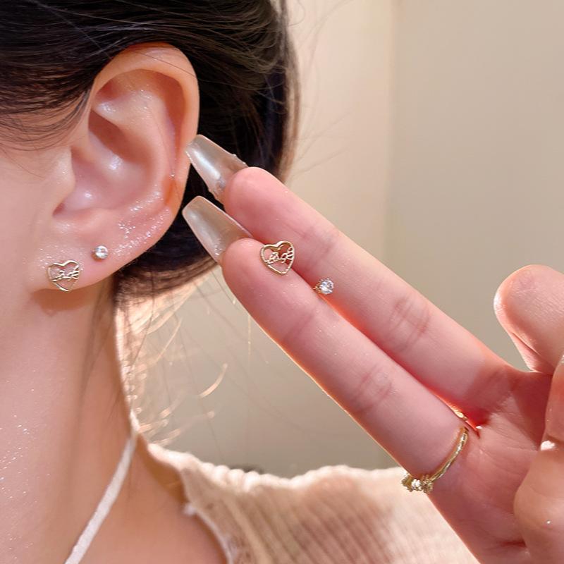

Super fairy temperament love zircon geometric stud earrings of the same style fashion versatile ears wholesale