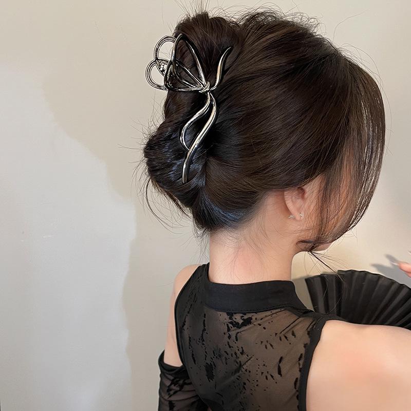 Elegant Butterfly Metal Claw Clip for Women, High-End Large Shark Clip, New 2025 Trendy Back of Head Hairpin