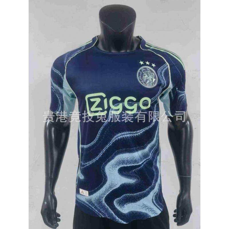 25-26 Riyadh s Home Club Has Three Standards Liverpool Players  version Jerseys S