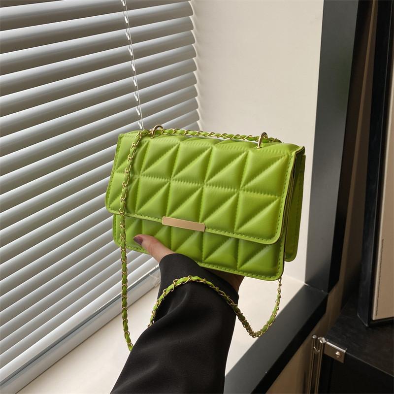 Trendy Fashionable Chain Crossbody Bag Stylish Small Square Handbag For Women