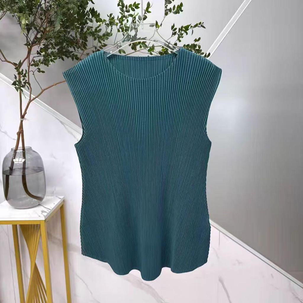 2026 Spring Women's Ruffled Round Neck Sleeveless Vest - Casual and Versatile Pullover Top