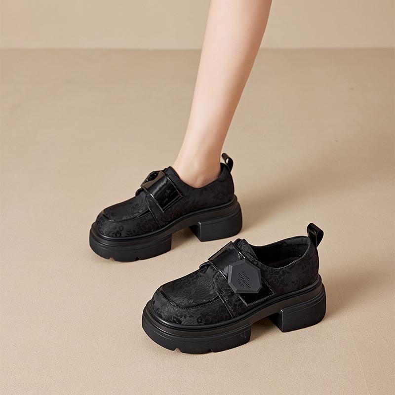 3222 Small Size Casual Shoes Women, Thick Sole Inner Height Increase Women's Velcro Floral Embroidery Women's Shoes