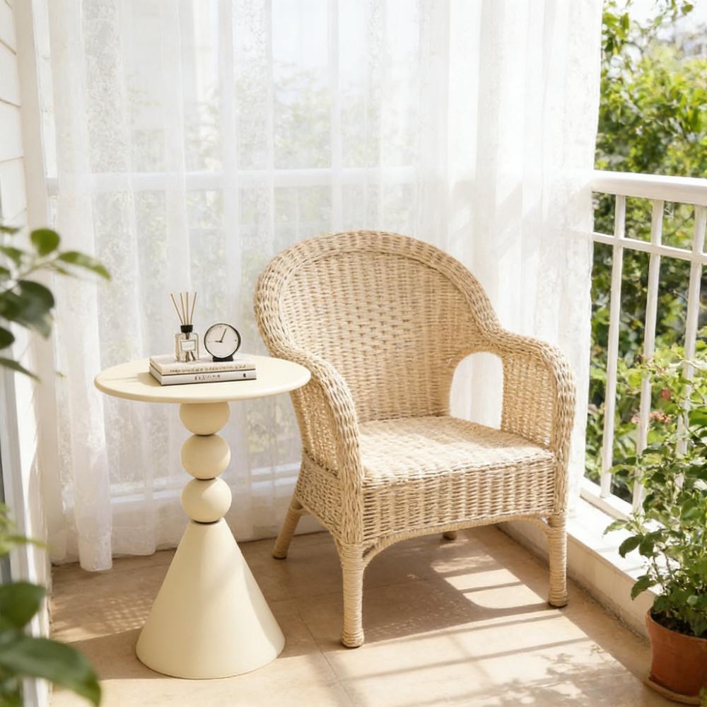 Scandinavian Style Wrought Iron Round Table - Cream White Accent Table for Living Room or Sofa Side, Minimalist & Modern