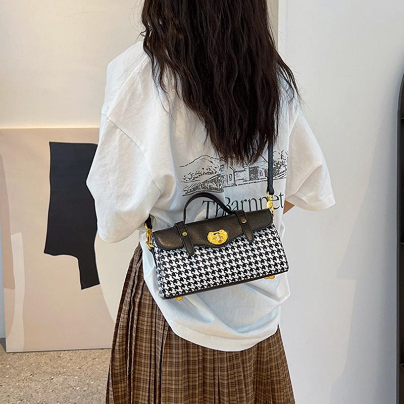 2024 New High-end Texture Retro Pillow Bag, Niche Design, Fashionable Temperament, Commuting One-shoulder Cross-body Women's Bag