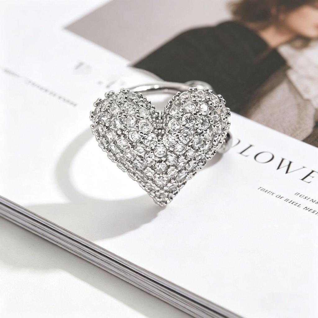 Yanbai Elegant Full Diamond Heart Sparkly Ear Clip - Light Luxury Versatile Fashion Earring for Women