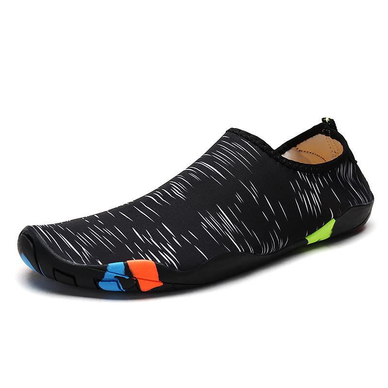 Männer elastische weiche Aqua-Schuhe Frauen leichte schnell trocknende Wat-Sneaker für Spaziergänge am Meer Surf-Schuhe Slip-on-Schwimmschuhe Größe 35-46