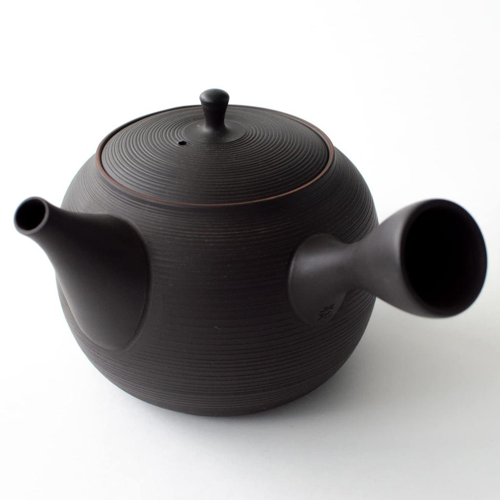 Tokoname-yaki Gyokumitsu Kiln Teapot with Ceramesh Ceramic Tea Strainer (Large Capacity, Approx. 480ml) - Black Kiln-Change Finish with Striped