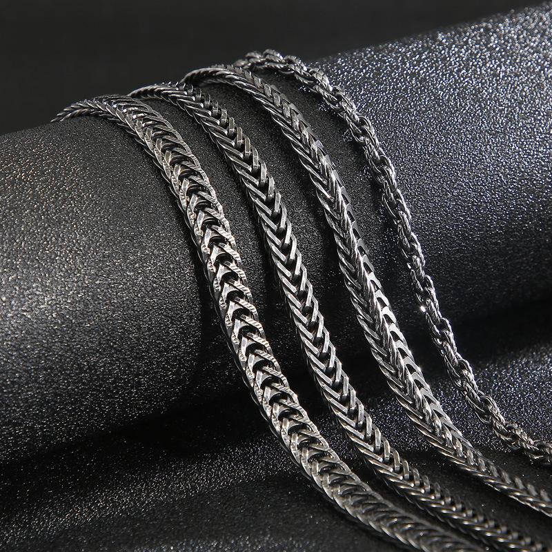Titanium Steel Simple Braided Men 'S Chain Personalized Versatile Trendy Men 'S Necklace 