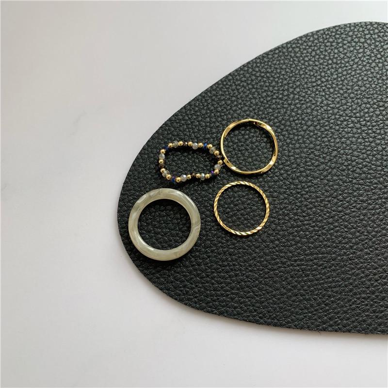 

Корейский ретро-комплект из четырех колец с акриловыми кристаллами и бусинами из риса One Size