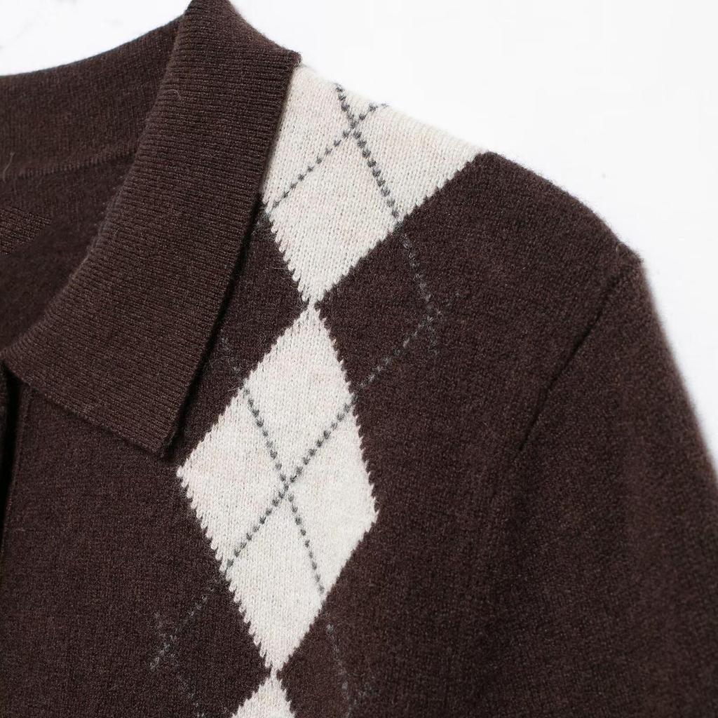 2025 Spring Women's Argyle Jacquard Knit Top with Turn-Down Collar and Short Sleeves