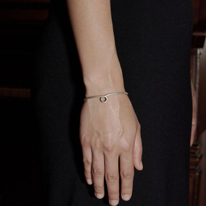 ODDCOLLET Knotted cuffs