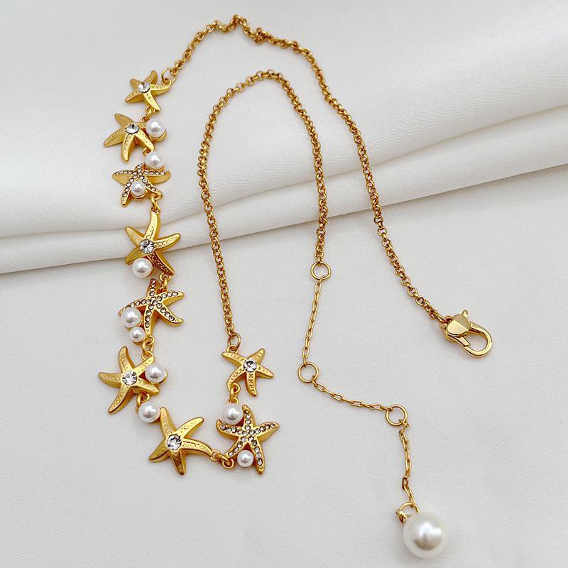 

Elegant Retro Ocean Series Rhinestone Starfish Necklace for Women